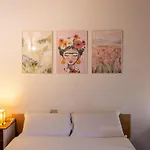 Characteristic 2 Double Bedroom 公寓