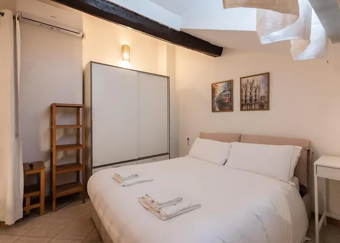 Characteristic 2 Double Bedroom Апартаменты