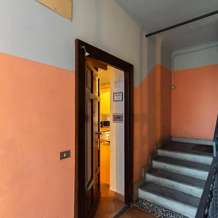 Characteristic 2 Double Bedroom דירה *